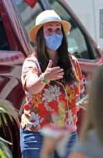 JENNIFER LOVE HEWITT at Ice Party in Her Front Yard in Pacific Palisades 07/21/2020