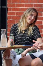 JENNY MOLLEN and Jason Biggs at a Cafe in New York 07/21/2020