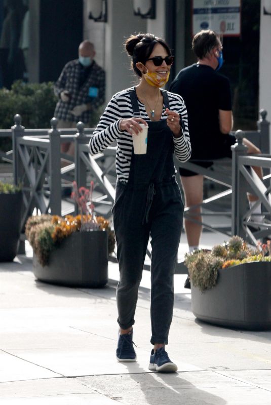 JORDANA BREWSTER Out and About in Brentwood 07/28/2020