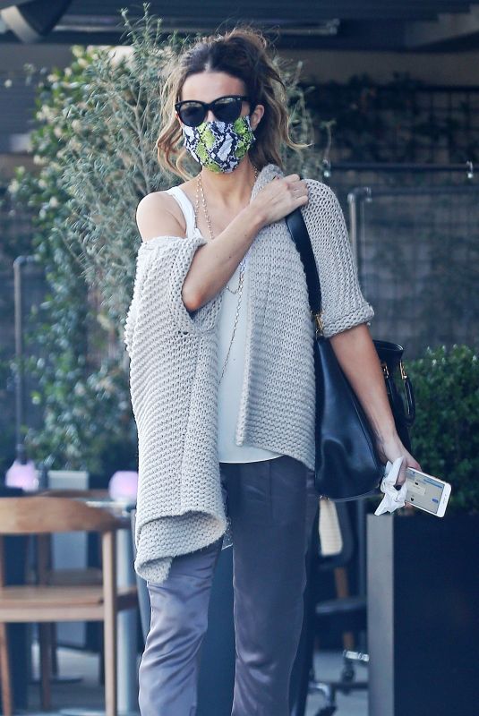 KATE BECKINSALE Out and About in Los Angeles 07/09/2020