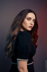KATHERINE LANGFORD in Glamour Magazine, Mexico July 2020