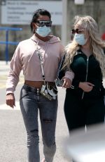 KATIE PRICE Leaves a Hospital in London 07/12/2020