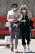 KATIE PRICE Leaves a Hospital in London 07/12/2020
