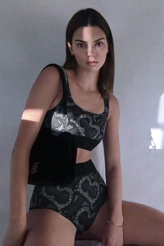 KENDALL JENNER for Burberry TB Summer Monogram 2020 Collection