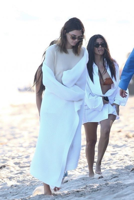 KENDALL JENNER, KOURTNEY KARDASHIAN and ADDISON RAE Out on the Beach in Malibu 07/16/2020