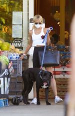 KIMBERLY STEWART Shopping at Bristol Farms in Beverly Hills 07/13/2020