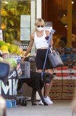 KIMBERLY STEWART Shopping at Bristol Farms in Beverly Hills 07/13/2020