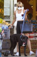 KIMBERLY STEWART Shopping at Bristol Farms in Beverly Hills 07/13/2020