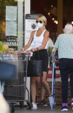 KIMBERLY STEWART Shopping at Bristol Farms in Beverly Hills 07/13/2020