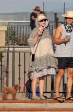 kPregnant KATY PERRY and Orlando Bloom Out on the Beach in Santa Monica 07/05/2020