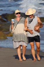 kPregnant KATY PERRY and Orlando Bloom Out on the Beach in Santa Monica 07/05/2020