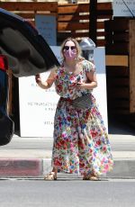 KRISTEN BELL Picking Up Takout in Los Feliz 07/04/2020