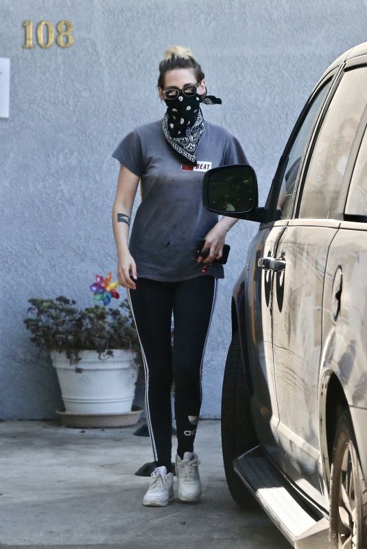 KRISTEN STEWART Wearing Bandana Mask Out in Los Angeles 07/16/2020
