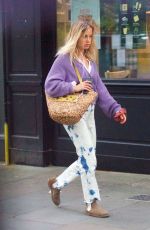 Lady AMELIA WINDSOR Out and About in London 07/15/2020