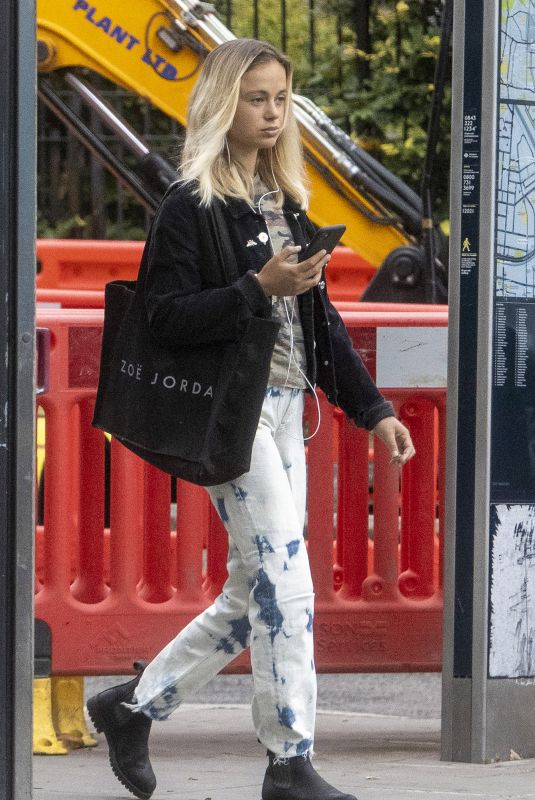 LADY AMELIA WINDSOUR Out and About in Notting Hill 0630/2020