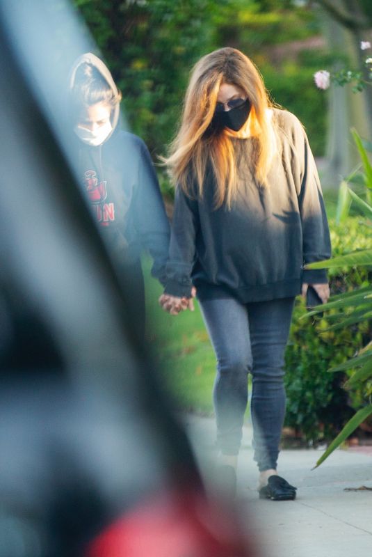 LISA MARIE PRESLEY Leaves Her Hotel 07/15/2020