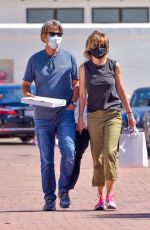 LISA RINNA and Harry Hamlin Out for Pizza to go in Malibu 07/03/2020