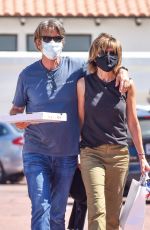 LISA RINNA and Harry Hamlin Out for Pizza to go in Malibu 07/03/2020
