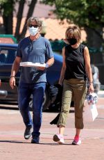 LISA RINNA and Harry Hamlin Out for Pizza to go in Malibu 07/03/2020