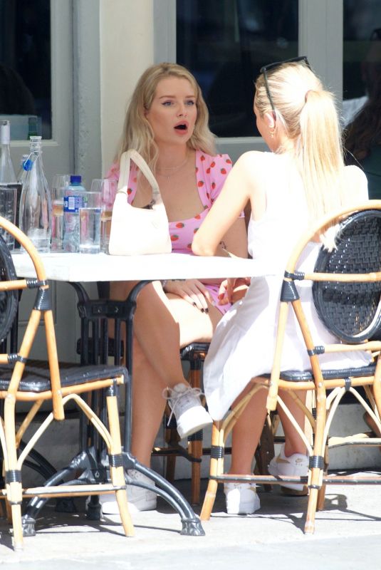 LOTTIE MOSS Out for Lunch with a friend in London 07/17/2020