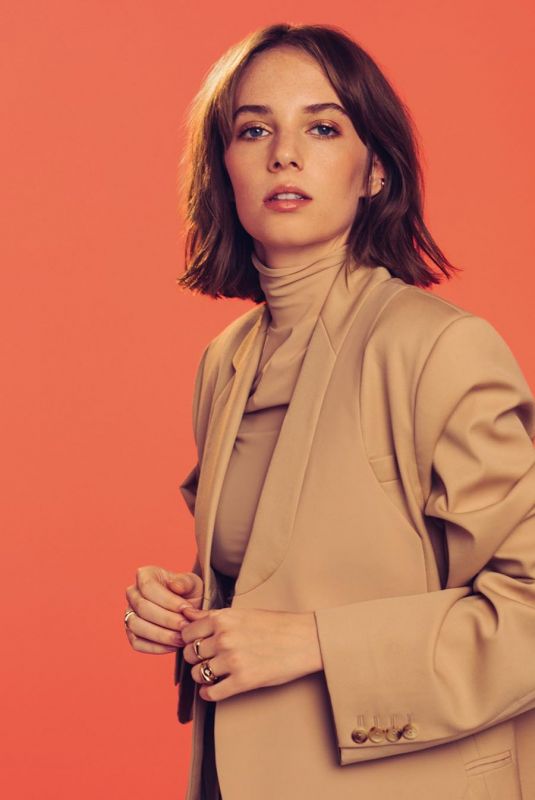 MAYA HAWKE for Netflix Queue, July 2020