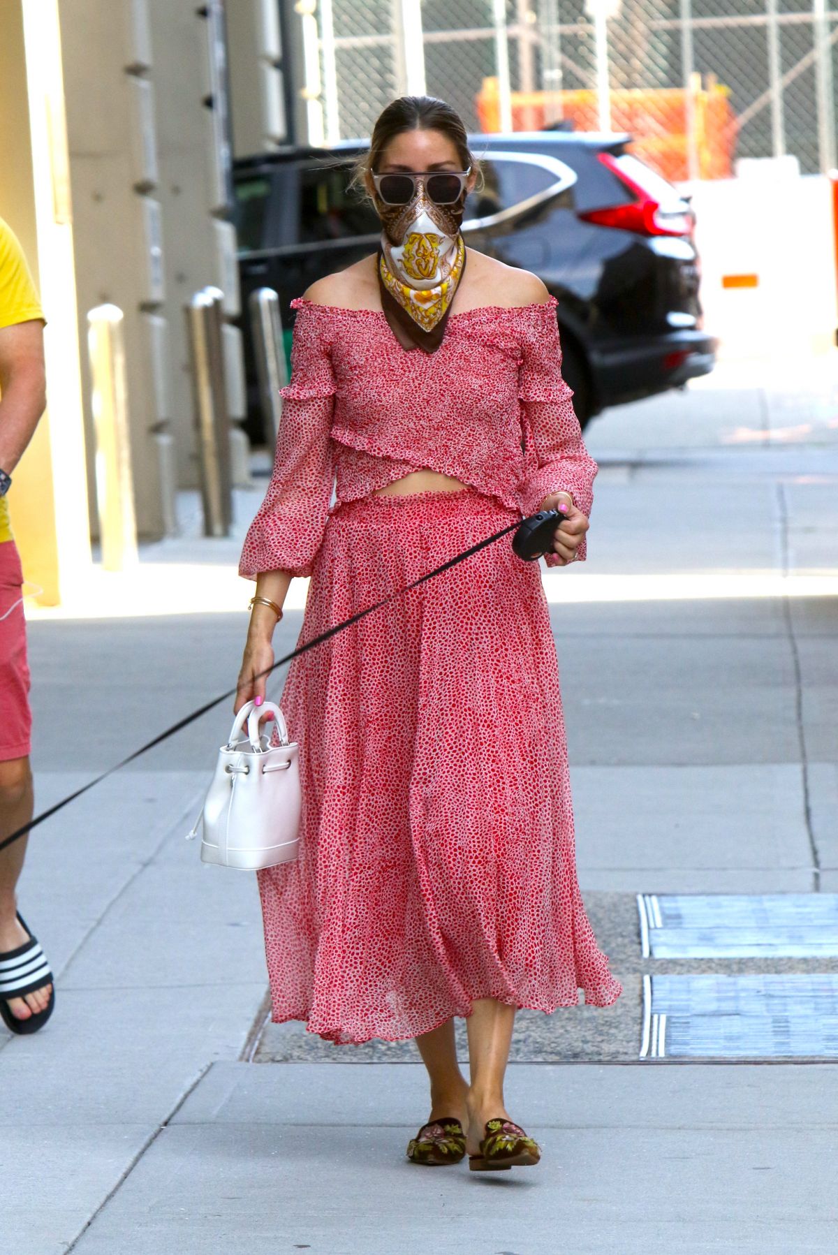olivia-palermo-out-with-her-dog-in-brooklyn-07-26-2020-3.jpg