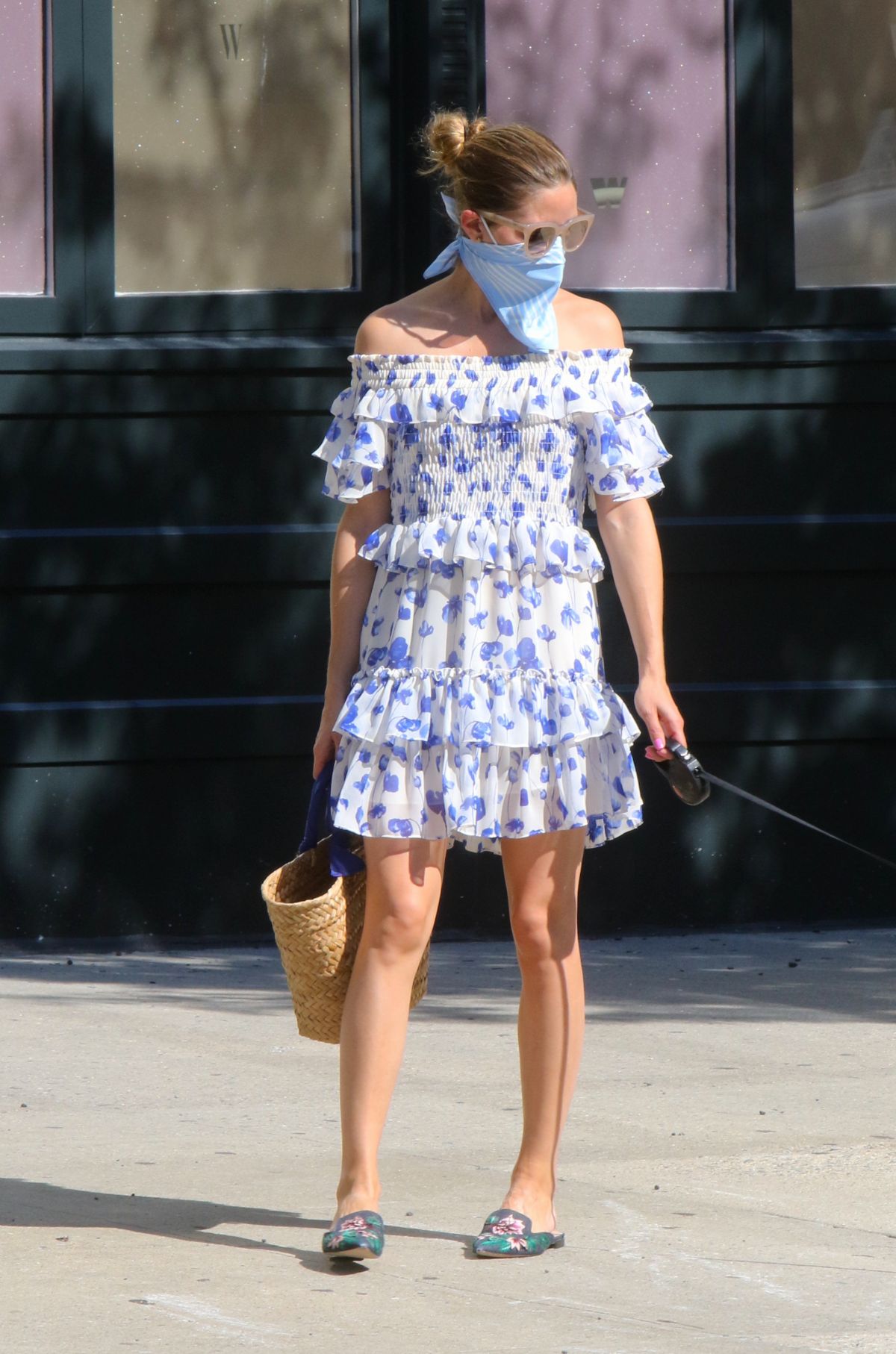 olivia-palermo-out-with-her-dog-in-brooklyn-07-30-2020-5.jpg