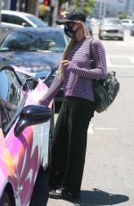 PARIS HILTON Wearing a Mask Out and About in Beverly Hills 07/03/2020