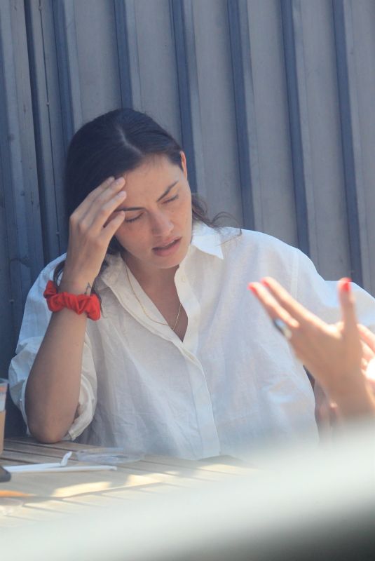 PHOEBE TONKIN Out for Lunch in Beverly Hills 07/26/2020