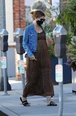Pregnant KATHERINE SCHWARZENEGGER Out in Los Angeles 07/18/2020