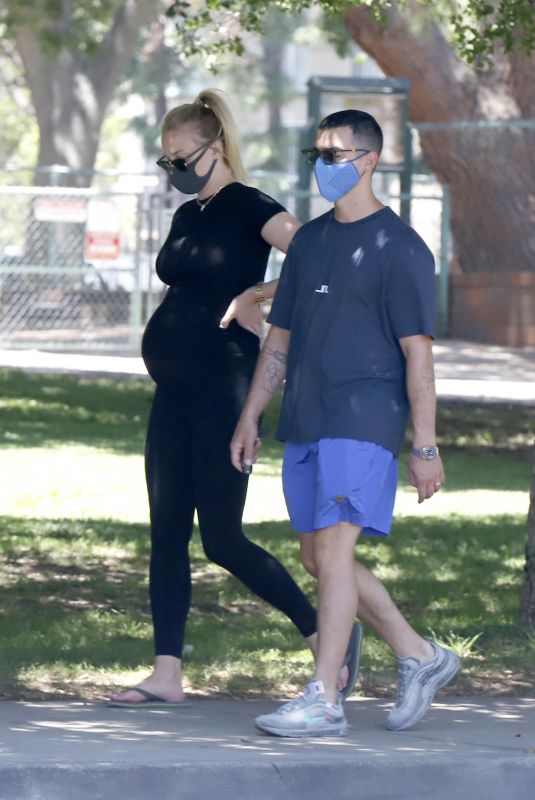 Pregnant SOPHIE TURNER and Joe Jonas Out in Los Angeles 07/14/2020
