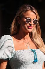 Pregnant VOGUE WILLIAMS Leaves Heart Radio in London 07/12/2020