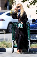 RACHEL ZOE Shopping at Whole Foods in Malibu 07/08/2020