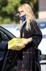 RACHEL ZOE Shopping at Whole Foods in Malibu 07/08/2020