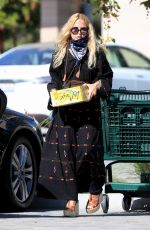 RACHEL ZOE Shopping at Whole Foods in Malibu 07/08/2020