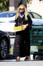 RACHEL ZOE Shopping at Whole Foods in Malibu 07/08/2020