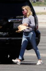 REESE WITHERSPOON Landing at Van Nuys in Los Angeles 07/08/2020