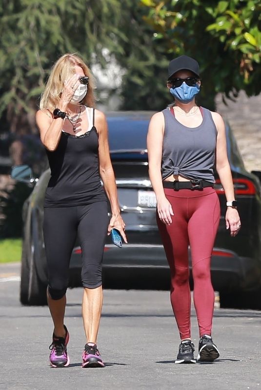 REESE WITHERSPOON Out Hiking with a Friend in Santa Monica 07/09/2020
