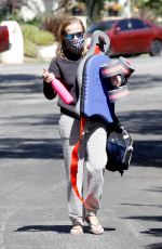 REESE WITHERSPOON Wearing a Mask Out in Los Angeles 07/21/2020
