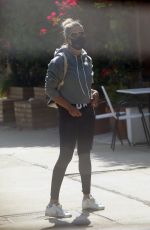 SARAH MICHELLE GELLAR Out and About in Los Angeles 07/29/2020