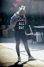 SARAH MICHELLE GELLAR Out and About in Los Angeles 07/29/2020