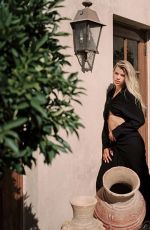 SOFIA RICHIE - Instagram Photos 07/30/2020
