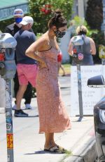 VANESSA HUDGENS Picking Up Takeout in Los Angeles 07/03/2020
