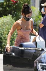 VANESSA HUDGENS Picking Up Takeout in Los Angeles 07/03/2020