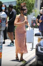 VANESSA HUDGENS Picking Up Takeout in Los Angeles 07/03/2020