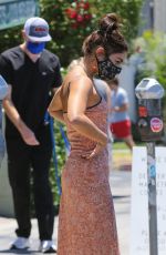 VANESSA HUDGENS Picking Up Takeout in Los Angeles 07/03/2020