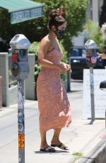 VANESSA HUDGENS Picking Up Takeout in Los Angeles 07/03/2020