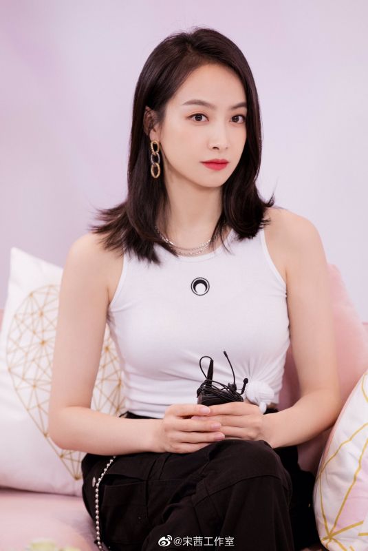 VICTORIA SONG at Philips Lumea Livestream Event 06/16/2020