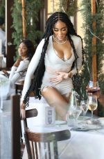 WINNIE HARLOW Out for Lunch at Il Pastaio in Beverly Hills 07/16/2020