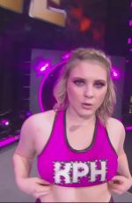 WWE - KENZIE PAIGE vs PENELOPE FORD 07/28/2020